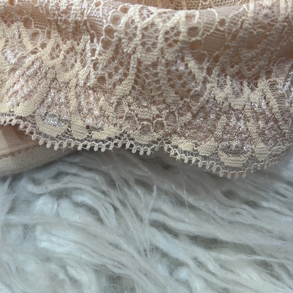 New with tags Beige Demi bra - Picture 5 of 5